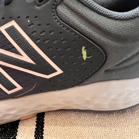 New Balance W520 LP7 Size 9 Gray Running Shoes - Picture 8 of 9